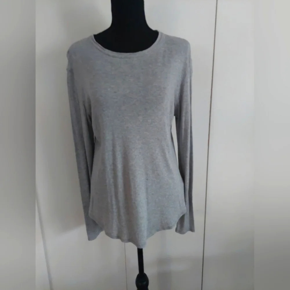 Eileen Fisher Ribbed Knit longsleeve top blouse Gray Medium Minimalist Neutral